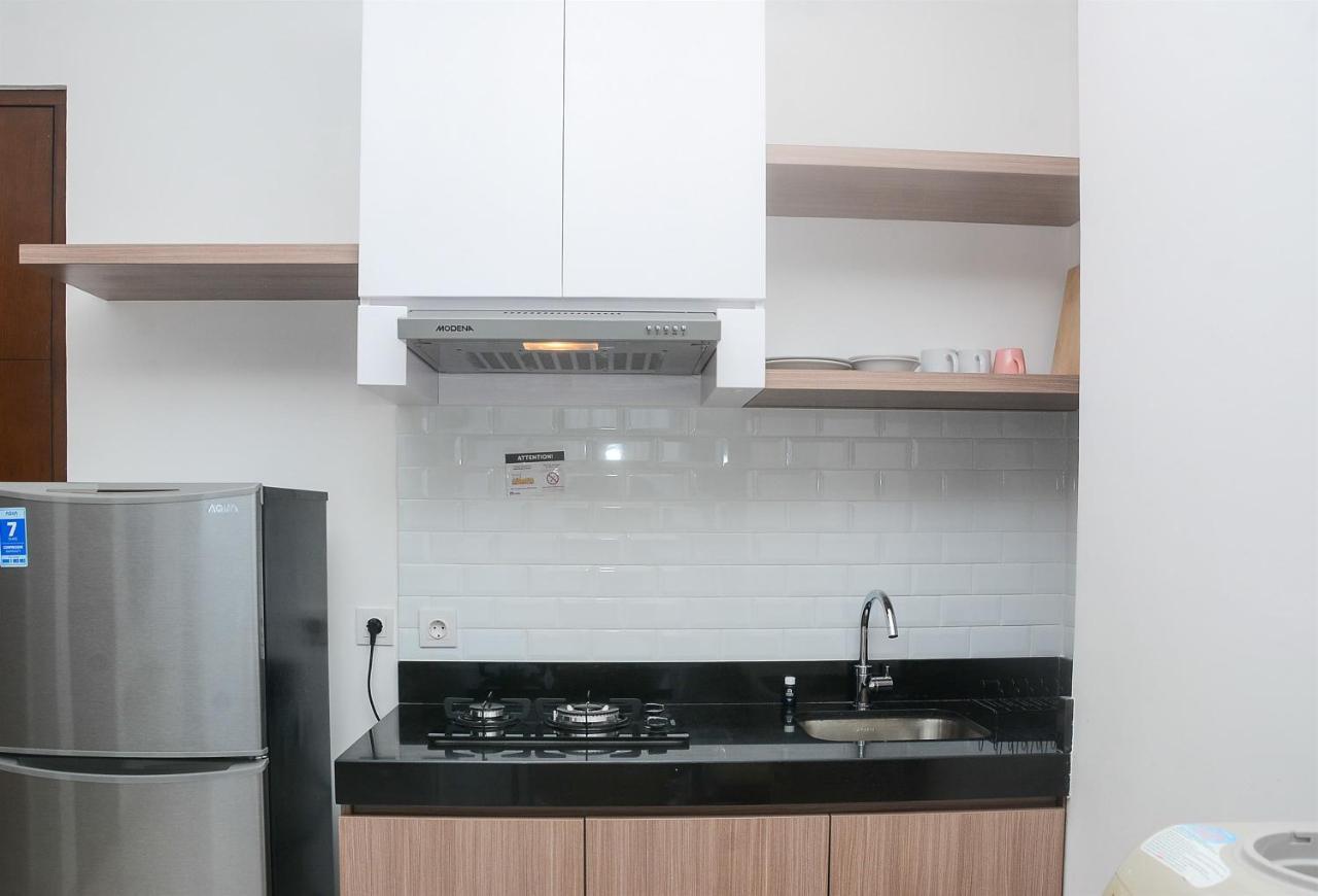 Modern 1br At Ciputra World 2 By Travelio Jakarta