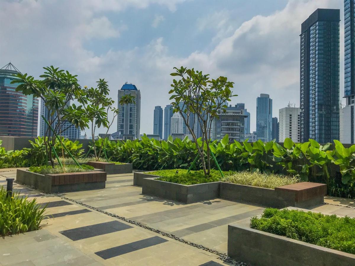 Modern 1br At Ciputra World 2 By Travelio *