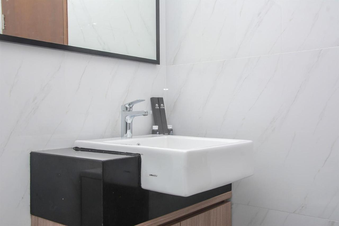 Apartment Modern 1br At Ciputra World 2 By Travelio Jakarta