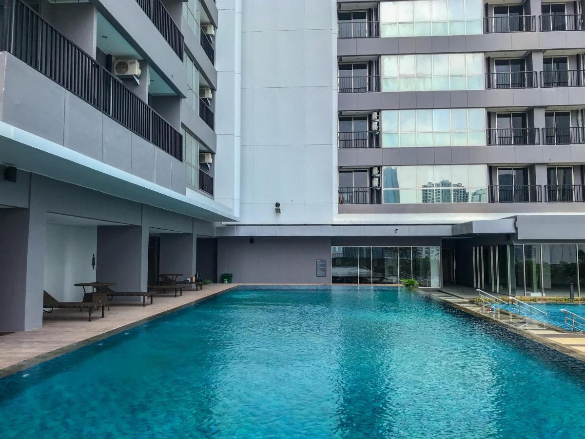 Modern 1br At Ciputra World 2 By Travelio Jakarta